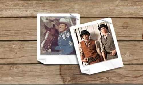 Снится, что я фотографирую людей возле вазы с цветами, на улице на фоне природы, на поларойд и сразу появляются по две фотографии и к ним два конверта из фотоаппарата