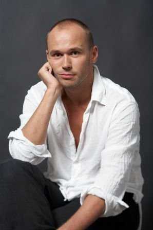 Максим Аверин: Я — любимый артист