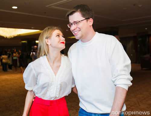 Еще в школе одни ребята становятся заводилами, а тихони страдают от более уверенных товарищей