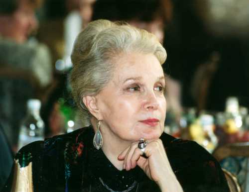 Она жила в шикарной квартире в центре