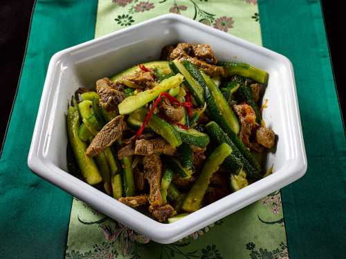 К примеру, специфический вкус корейской моркови создается с помощью красного перца, который обжаривается на огне и затем быстро охлаждается