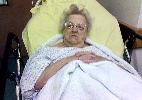 Если вас посетила во сне незнакомая бабушка, то, к чему снится она, зависит от ее поведения и внешнего вида