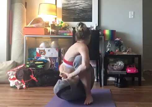 Довлатова воспитывает четырех детей трех дочек и одного сына