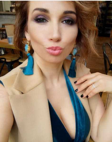 Но выступления группы не давали ей ни удовлетворения амбициям, ни достойных заработков