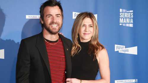 Дженнифер Энистон разводится с Джастином Теру