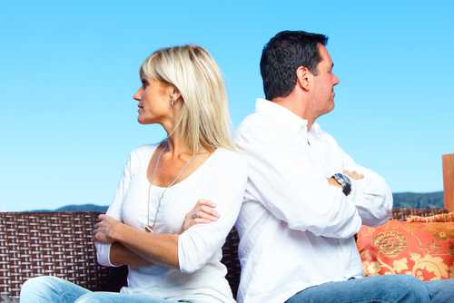 Избавится от соперницы, удержать мужа в семье,