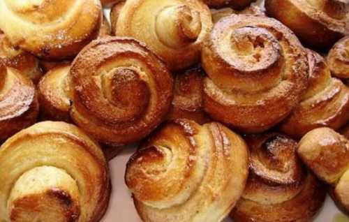 Чем туже он будет, тем больше ваша выпечка будет похожа на классические рулеты