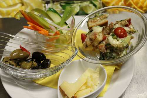 Другая, не менее интересная кухня домохозяек крестьян и горожан буржуа которая следует местным традициям