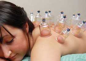 Чаще всего антицеллюлитный массаж назначается курсом, который занимает от до месяцев