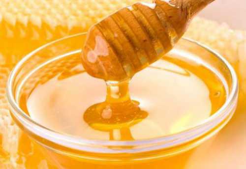 Подделка станет коричневого цвета, как жженый сахар, и оставит соответствующий запах