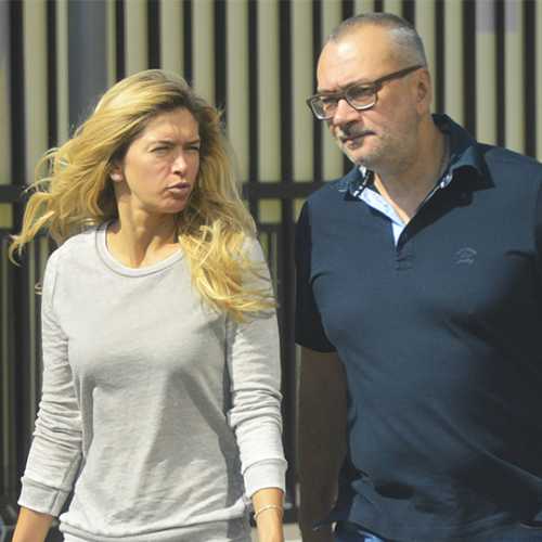 Кажется, это очень естественно всегда оставаться женщиной я слушаю и слушаюсь, откровенно рассказала артистка