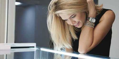 Во всем, что касается работы, ему я доверяю абсолютно, что называется, могу идти с закрытыми глазами