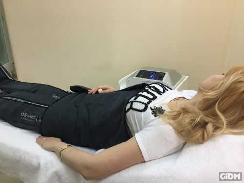 После смыть лечебные компоненты под холодным душем, нанести на участки кожи с варикозом питательное масло или крем