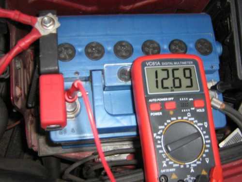 Как замерить емкость батарейки мультиметром