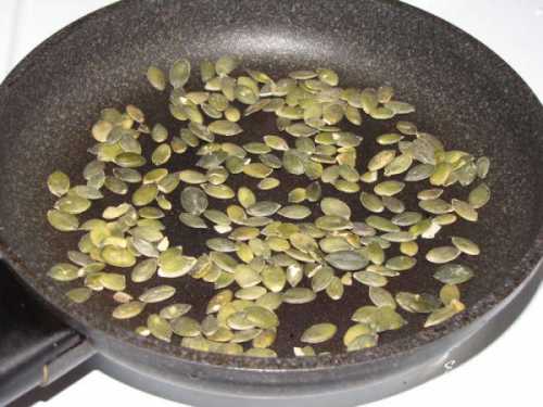 В духовке удобно жарить семечки тогда, когда их много