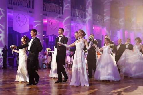 Дизайнер Майкла Джексона приехал в Киев на Венский бал