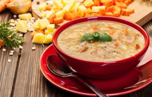 Хотя, если на кухне имеется специальная вымешивающая машина, то приготовление сводится буквально к нескольким минутам