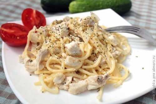 Спагетти с креветками в сливочном соусе готовы