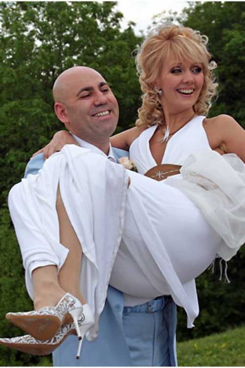 Официальный представитель певца