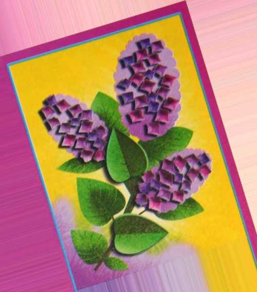 В центре середине полосок делаем дыроколом дырочки или гвоздем или ножничками надрезаем