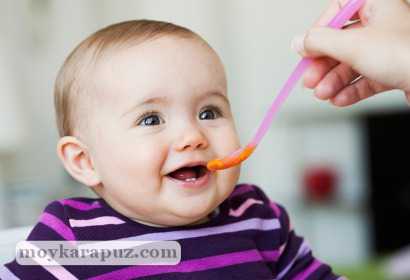 В шестимесячном возрасте количество кормлений должно составлять пять, при этом уже учитывается введение нового прикорма