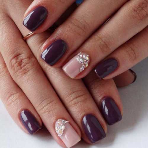 Эти изменения происходят не только в форме ногтей, но также затрагивают и оттенки цветов