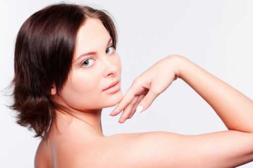 А некоторым людям нельзя есть черный хлеб, кислые фрукты, повышающие и так высокую кислотность, кисло молочные продукты