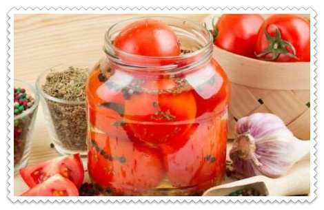 Потом замерзший и затвердевший брусочек можно, не размораживая, класть в суп, жаркое, рагу на этапе варки или тушения