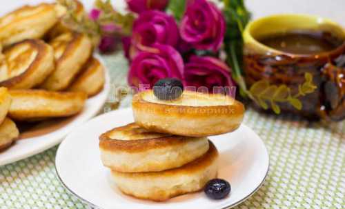 Осталось только добавить масло иоставить тесто еще минут на