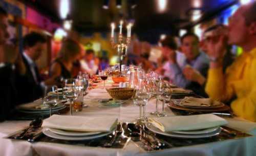 Если подбросили в квартиру бомбу сон указывает на то, что рядом с вами есть ктото, кто вас очень интересует