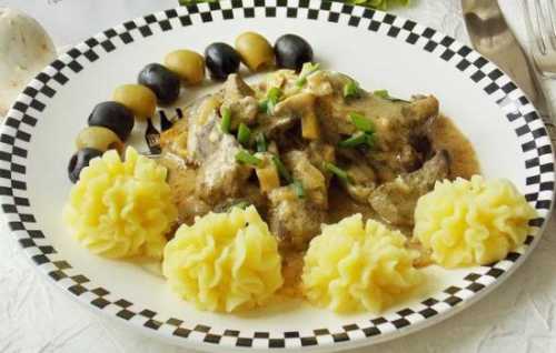 Котлетный фарш готовится и из рубленого мяса