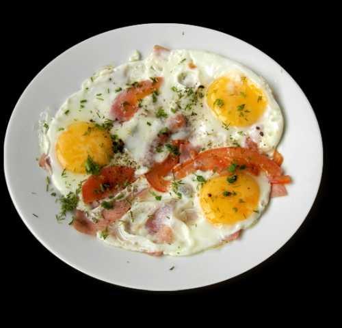 Морковь также натираем на мелкой тёрке