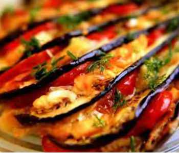 В них вставляют куски баранины