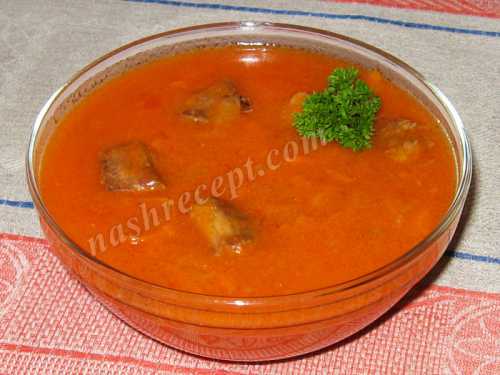 Овощи почистить и измельчить морковь на терке, лук ножом