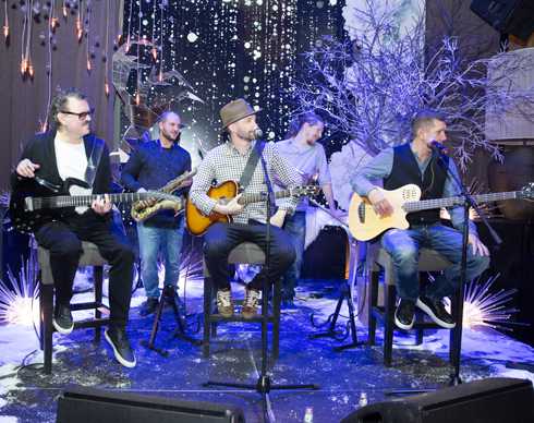 Кабаева спонсирует творчество Джигарханяна