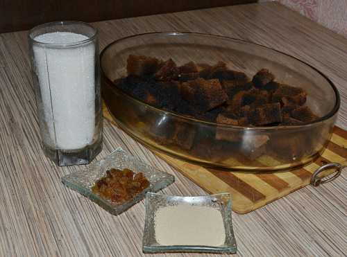 ГОТОВИМ Вскипятите воду и растворите в ней стакан сахара