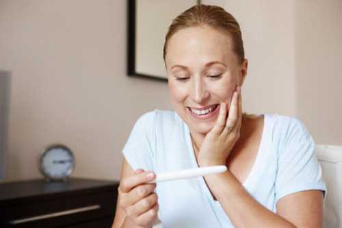 Клиническое наблюдение за сотней пар, планирующих ребенка, которые вели здоровый образ жизни и совершали половые акты не чаще трех раз в неделю, показали, что старания увенчались успехом на протяжении шести месяцев у пар