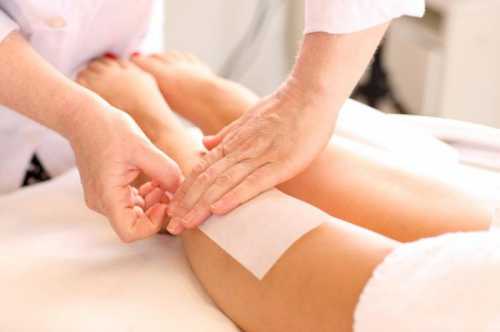 Но на щеках и подбородке у них меняется качество волос изза постоянного бритья, то есть их срезания